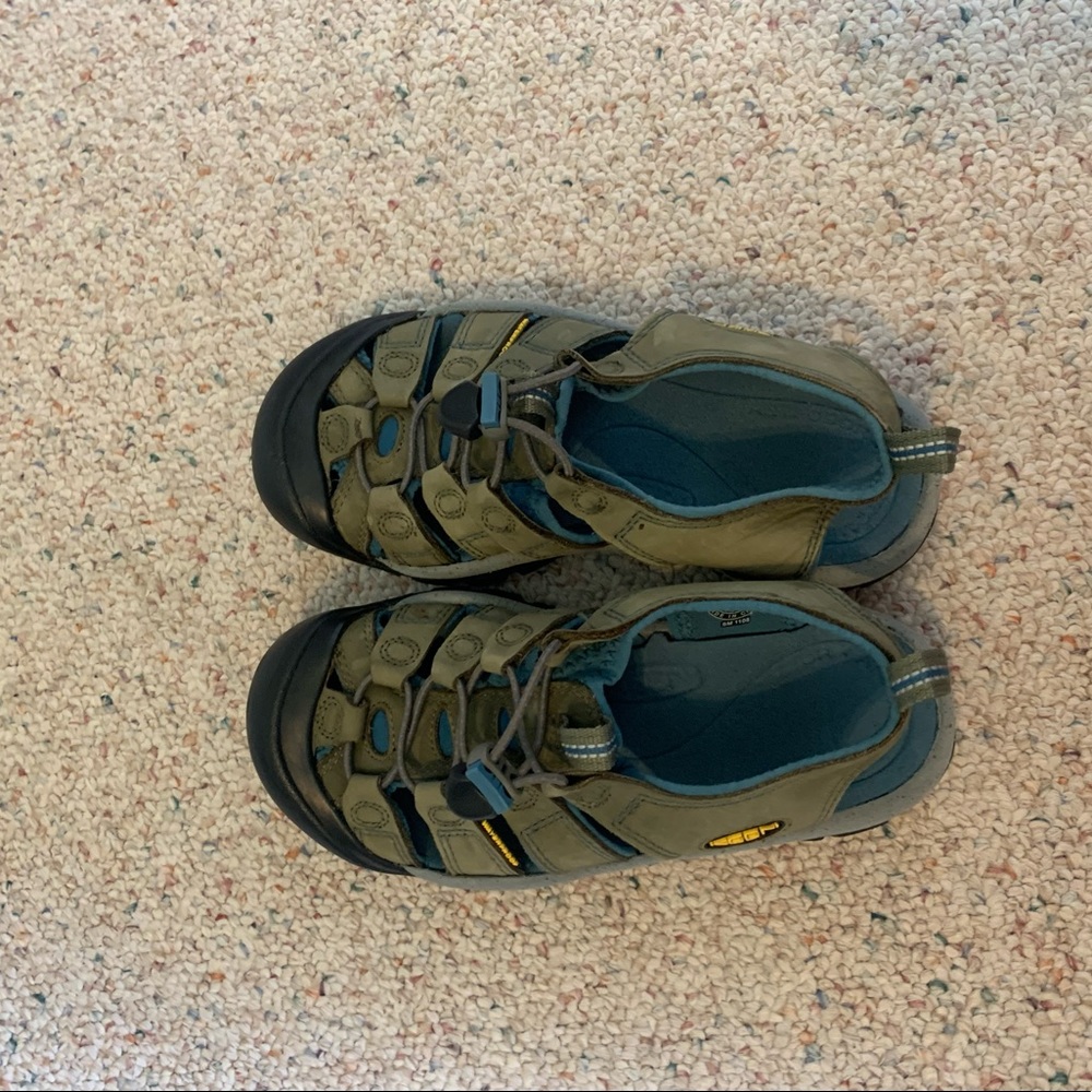 keen sandals